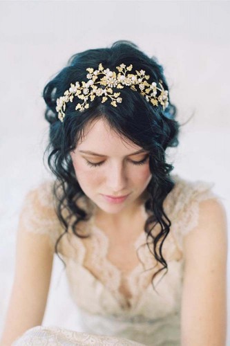 18-bridal-hair-accessories-to-inspire-your-hairstyle-caroline-tran-photography-3-333x500