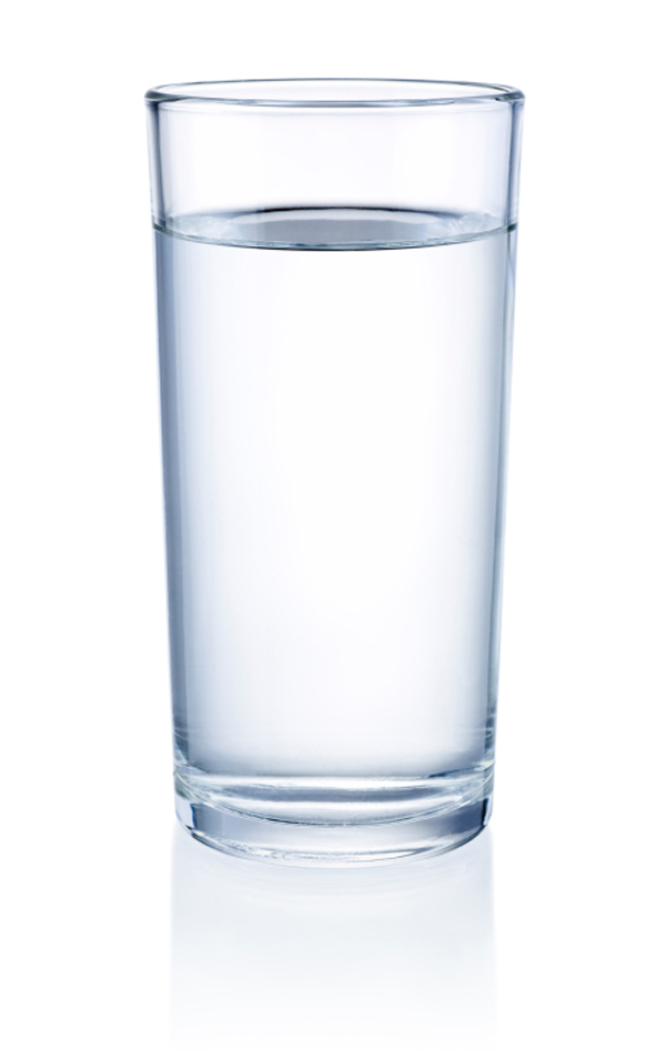 Bere poca acqua fa male alla salute: ecco le 3 conseguenze più comuni