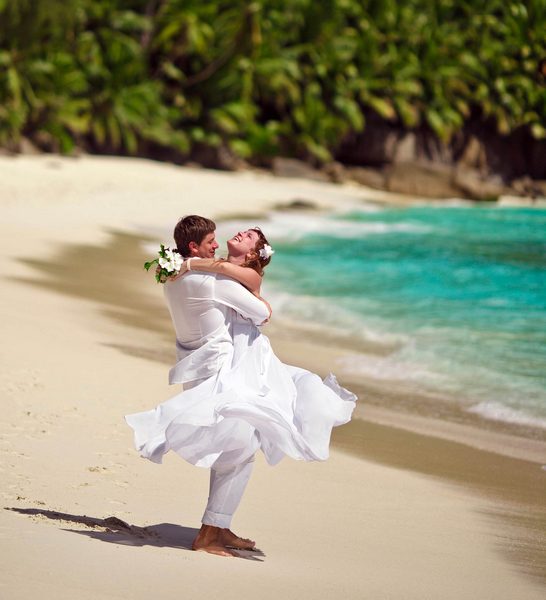 Sposarsi alle Seychelles: il fascino di un matrimonio all'estero