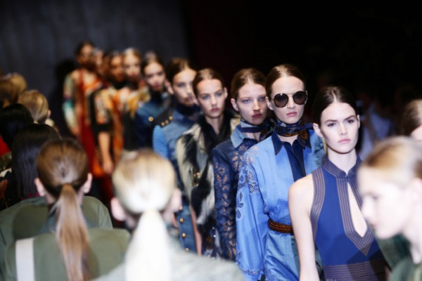 Milano Fashion Week, un trionfo di colore per Gucci p/e 2015