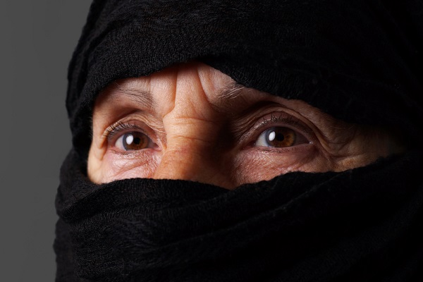 Abbandonate donne che lottano diritti Afghanistan