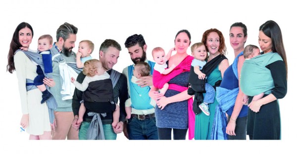 Babywearing, la fascia porta bebè per gli italiani è salutare