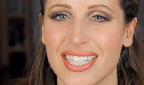 Make up estate 2015, ingrandire le labbra con Clio Make up - tutorial