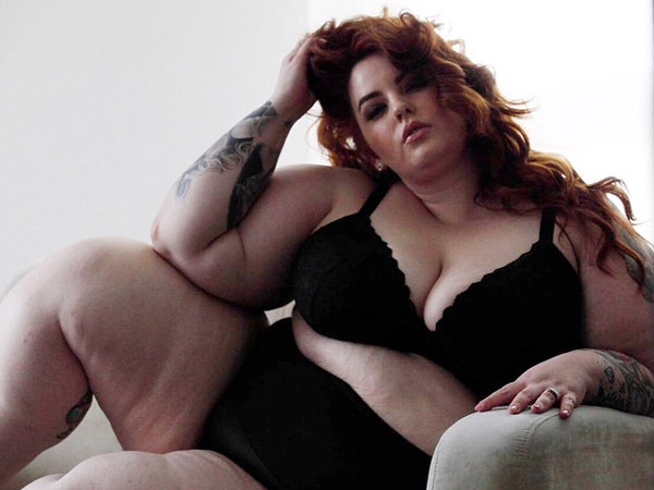 La modella plus size Tess Holliday risponde alle critiche