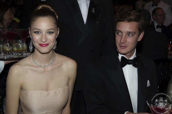 MONTE-CARLO, MONACO - MARCH 29:  (VOICI, CLOSER, FRANCE DIMANCHE, ICI PARIS, ENTREVUE & PUBLIC OUT FOR FRANCE) (TABLOID OUT) Beatrice Borromeo and Pierre Casiraghi attend the Rose Ball 2014 in aid of the Princess Grace Foundation at Sporting Monte-Carlo on March 29, 2014 in Monte-Carlo, Monaco.  (Photo by Le Palais Princier/Eric Mathon/SBM/PLS Pool/Getty Images)
