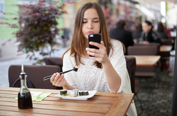 disturbi alimentari e smartphone