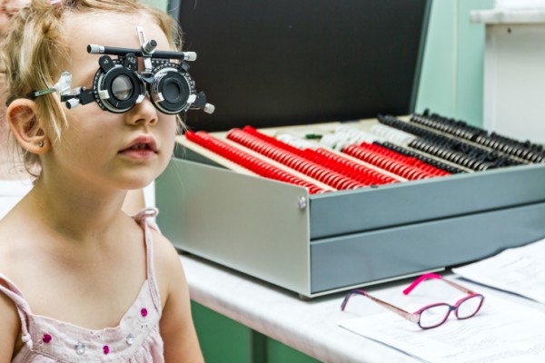 Visita oculistica, la devono fare tutti i bambini?