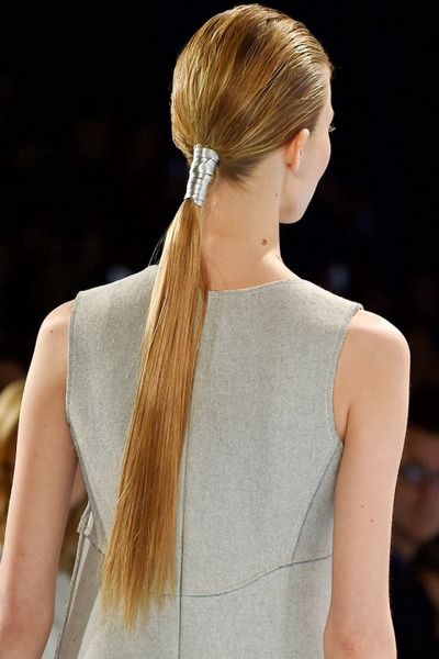 hbz-fw2015-hair-trends-low-ponytail-herrera-clp-rf15-0065_1