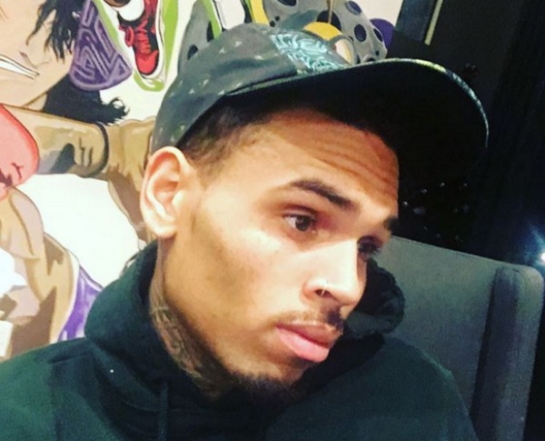 Chris Brown accusato di violenza da un'altra donna