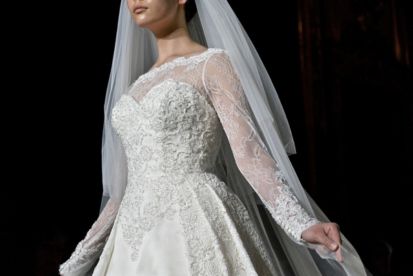 Abiti da sposa 2017, la collezione Bridal di Enzo Miccio