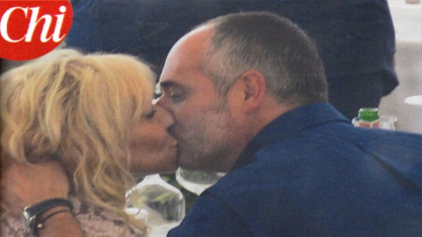 Antonella Clerici e Vittorio Garrone, i primi baci in pubblico: FOTO