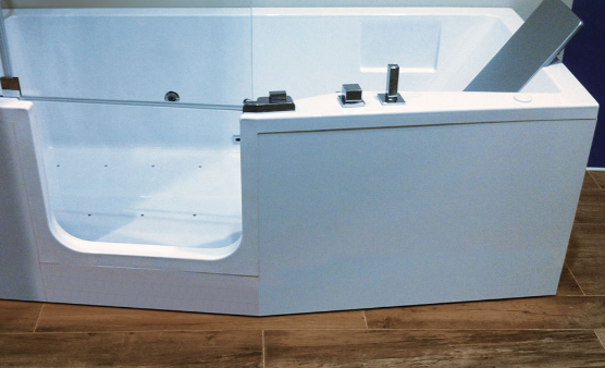 Le migliori vasche da bagno per disabili, confort ed ergonomia