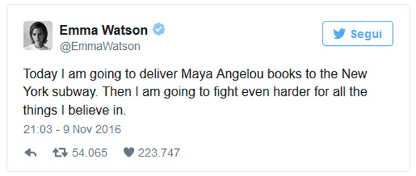 Emma Watson, libri femministi nella metro di New York in risposta a Trump